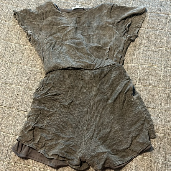 Grey romper - Picture 5 of 5